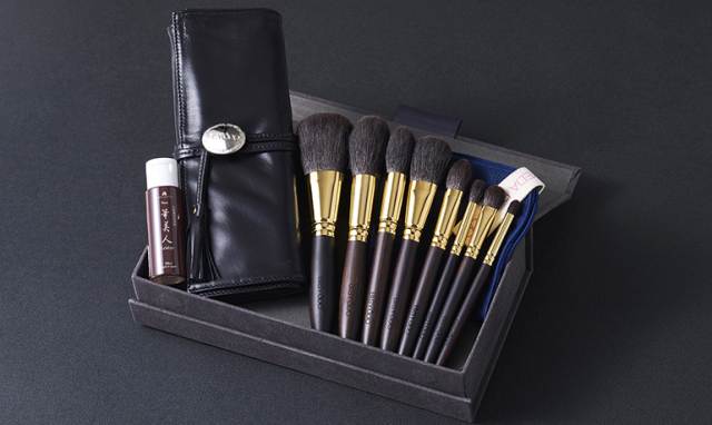 G-SET8-SIL GRAND 化粧筆8本セット/ポーチ（シルバー）