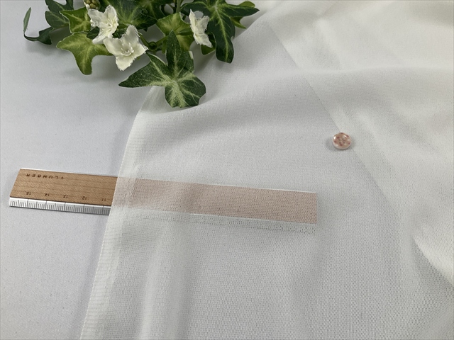 オフホワイトソフトチュール