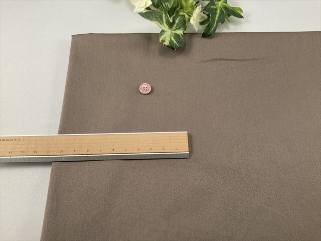 綿ナイロンツイルストレッチカーキブラウン