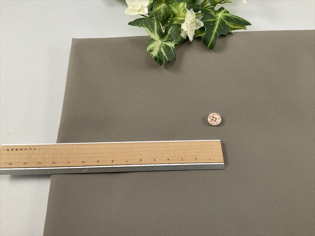 合繊ストレッチツイルダークベージュ