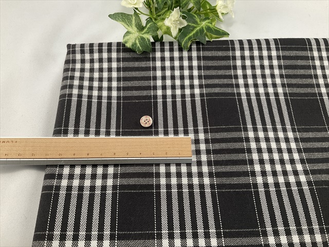 チャコールグレーストレッチチェック