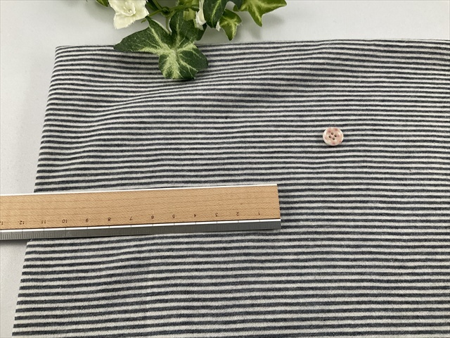 今月の目玉商品オーガニック柔らかミニボーダー天竺グレー