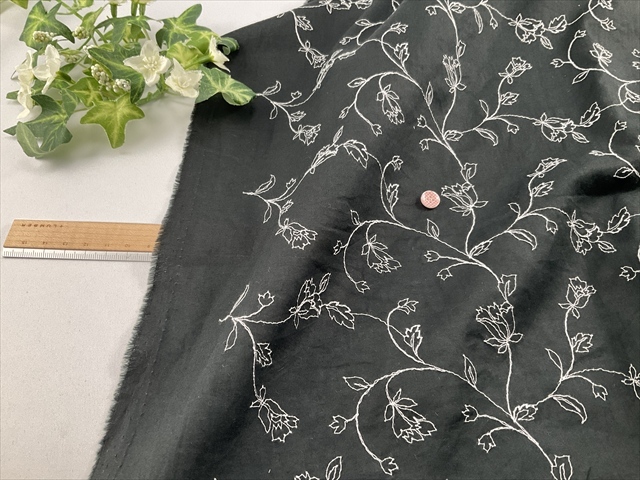 綿ローン刺繍レースブラック