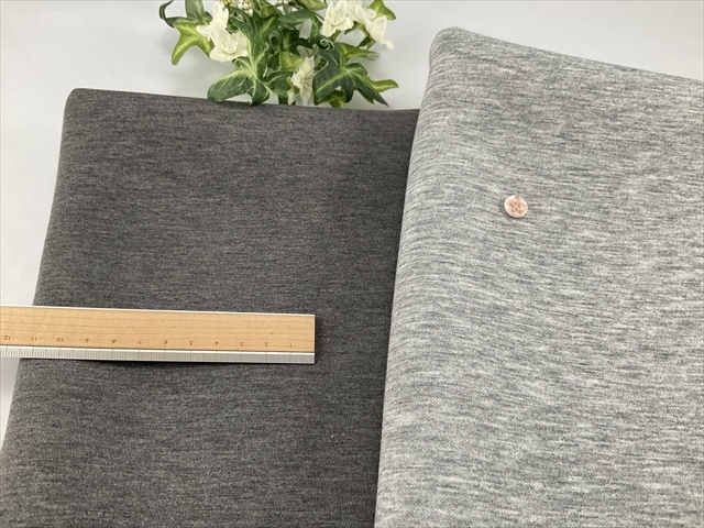 厚手のエアクッションダンボールニット