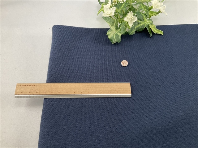 ネイビー裏毛トレーナー