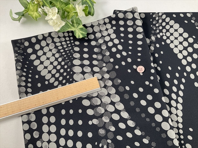 強撚ポリエステルスムース雫ダークネイビー