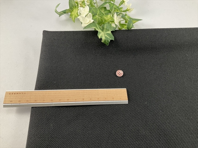 綾織りウールブラック