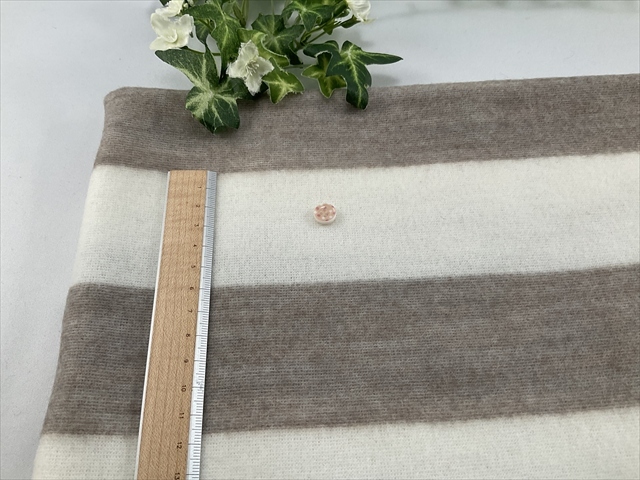 ふわっとライト起毛ボーダーベージュ