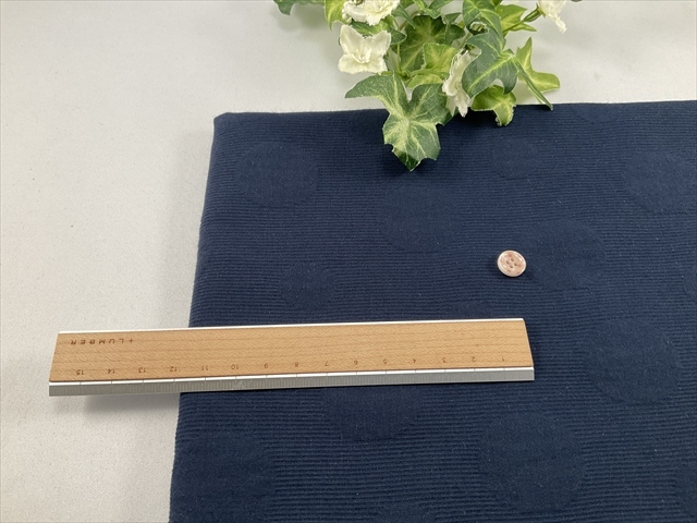 コットンふくれジャガード水玉ネイビー