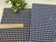 さらっとしたギンガムニット