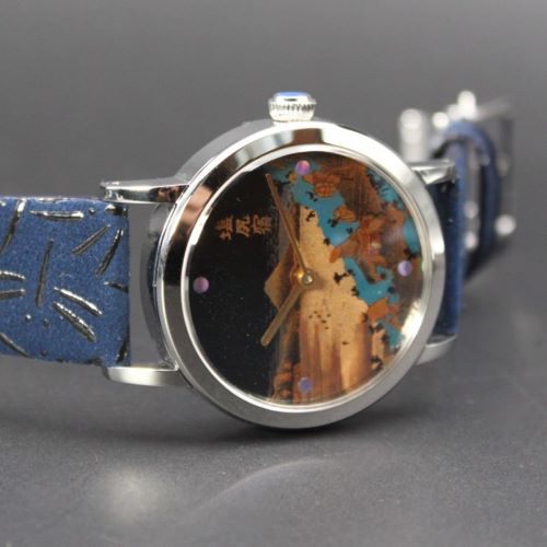 【SPQR 特別企画 中仙道シリーズ】　 木曽漆の匠 荻上 文峰氏 の卓越した技が描く漆文字盤  　＜SPQR  中仙道 第30宿 塩尻宿 機械式 ×甲州・印伝・蜻蛉柄Ｕバックル＞ 【限定1本】　   　