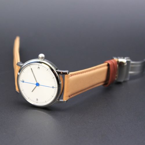 【SPQR公式サイト 限定プロト】　＜SPQR 20th Anniv＞  五十嵐威暢デザイン 機械式   ブルー天秤秒針・ 裏蓋スケルトン × 高級ベージュ・Ｉタイプ三つ折れ　【限定1本】