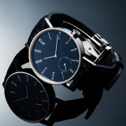 木曽漆 伝統工芸士の手仕事　文字盤とりゅうずに漆加工  urushi kiso smallsecond   濃藍 こいあい　クォーツ・メッシュバンド仕様　【限定製造50本　残り1本のみ】