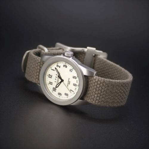 【SPQR超定番 カスタマイズ ウォッチ】 初代文字盤復活　SPQR  masterpiece 初代文字盤２タイプ × 一澤信三郎帆布 綿バンド 12色