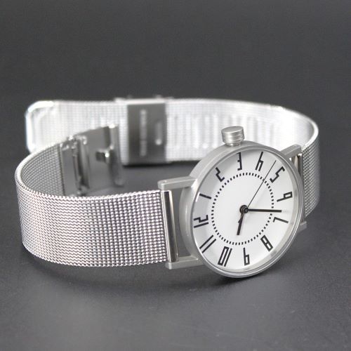 【グッドデザイン賞受賞15周年 世界的アーティスト 五十嵐　威暢 氏  究極のベーシックデザイン 】   eki watch 白文字盤30mm × ステンレスメッシュ　展示品40%LESS　【限定1本】