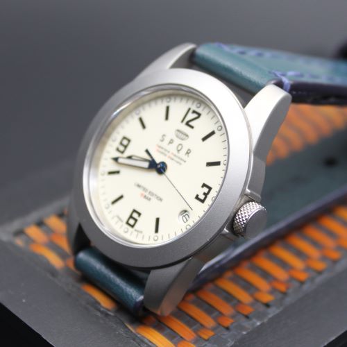 【SPQR初代マスターピース　デザイン決定用プロトタイプ　市場未投入・斜面異型ベゼル搭載】　　　SPQR  masterpiece × SOMES社と共同開発サドルレザー・ティールグリーンバンド 　【SPQR保管・限定1本】