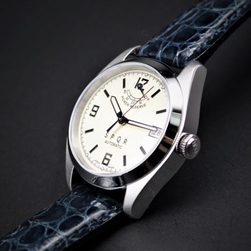 【SPQR機械式の超定番イチバン人気　ワンランクアップ手巻付自動巻パワーリザーブ】  Ventuno pr （アイボリー文字盤　ピンク文字盤　ブラック文字盤／スケルトン裏蓋）× ３タイプの最高級クロコダイル・SOMESワインレッド　ワンプッシュ式３つ折れバックル