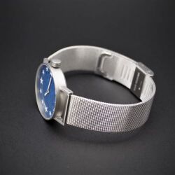 【 SPQR特撰　繊細なキメ細かい網目　丈夫で滑らか　ステンレスメッシュ20mm × 長さ調整簡単なスライド式バックル　 【 展示品  限定1本 】