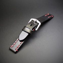 【 公式サイト限定17mm幅　SOMESサドルレザー 新登場】　馬具職人手縫い・４mm厚の丈夫なサドルレザーにドイツ有名馬具メーカーのバックル 装着　SOMESサドルレザー・ 17mm幅　　ブラック×赤ステッチ　限定10本