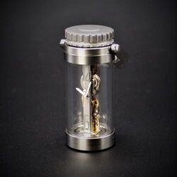 九年間の歳月をかけて新開発　手巻式棒型ムーブメント　を搭載した　SPQRオリジナル　透明パイプ提げ時計　SPQR　ichimonji　一文字 × ピンクダイヤモンド　 【限定 １０本】　残り 1本