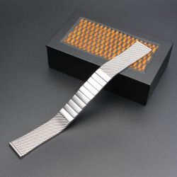 S P Q R  特選  ステンレス メッシュバンド　20ｍｍ幅　＋　観音開き式留め具　　ステンレス細線なめらかメッシュ　格安ご提供　【中古品　限定1本】