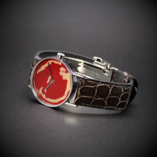 石川県・輪島塗の手仕事 と 天保年間有田焼窯 の伝統工芸の融合！ 艶紅