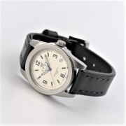 【SPQR超定番 カスタマイズ ウォッチ】　SOMES社と共同開発レザーバンド　SPQR  masterpiece  文字盤カラー3色 × SOMESサドルレザーバンド 8色