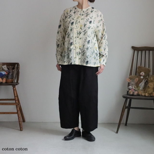 1701BL010261 yuni  Floral embroidely ribon シャツ