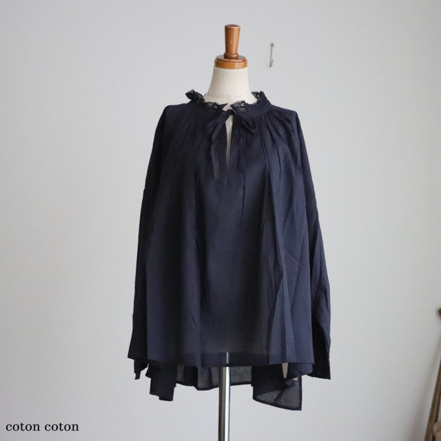 NSL25622　soil  60s CAMBRIC PLAIN WITH LACE STRING COLLAR GATHERED SHIRT