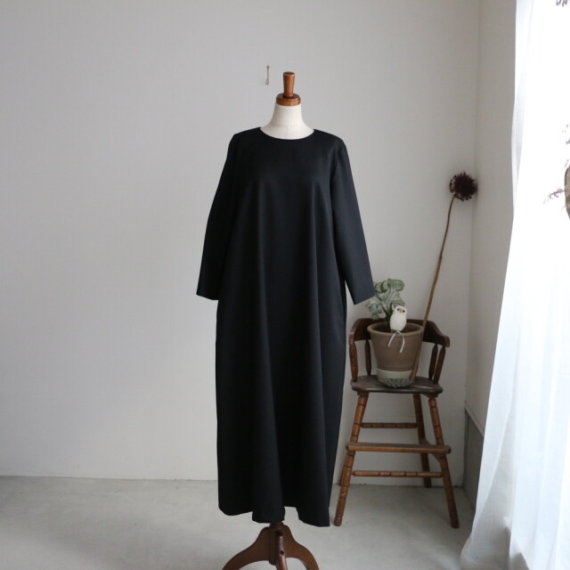 Ut009ss25 Utilite ウールストレッチボックスワンピース