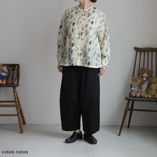 1701BL010261 yuni Floral embroidely ribon シャツ