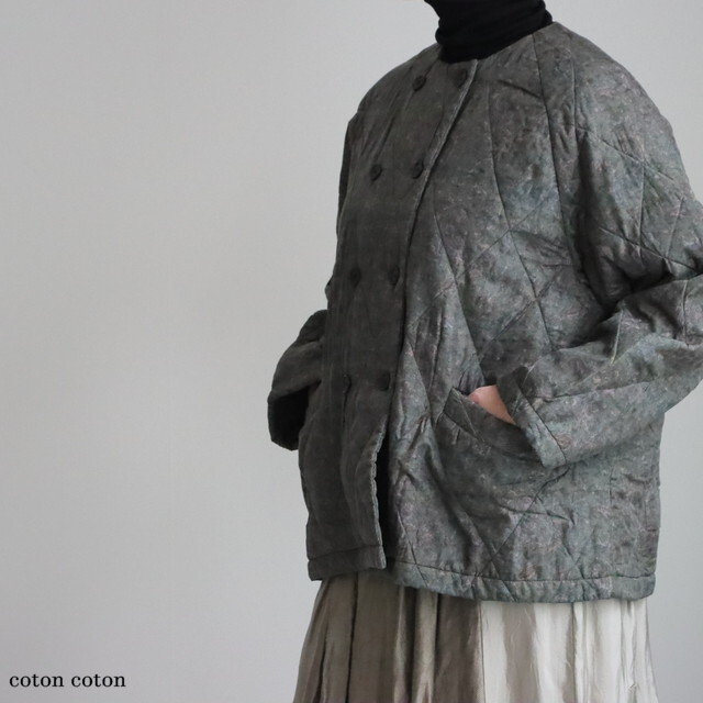 NMDS25572 maison de soil PADDED & STITCHED BANGALORE SILK PAISLEY PRINT NO-COLLAR DOUBLE JACKET 2色