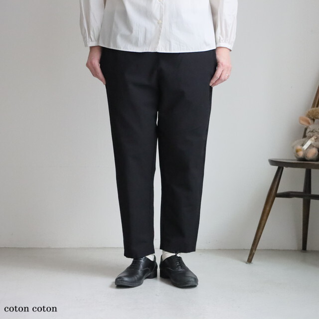 P71630 prit 綿麻ストレッチ テーパードイージーパンツ 10.クロ