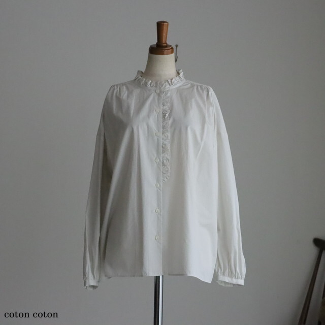 SD507ES41 STAMP AND DIARY100/1高密度ブロードノーカラーフリルブラウス ライトグレー