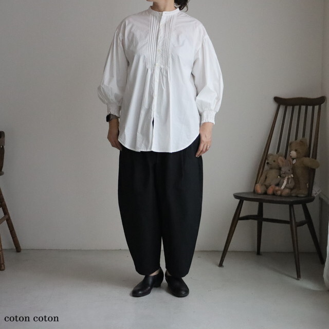 UT253BL019　UNIVERSAL TISSU ナチュラルタイプライターピンタックブラウス  2色