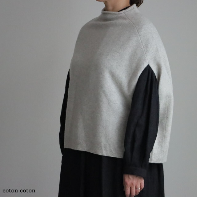 UT504AWK11 Utilite  ボトルネックポンチョ　２色