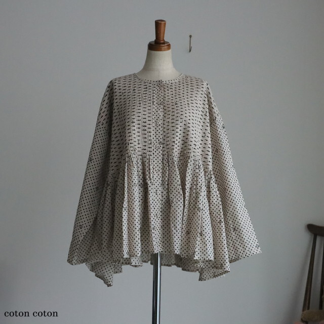 INMDS26083 maison de soil   80s VOILE SQUARE BLOCK PRINT CREW-NECK BUTTON SHIRTS WITH MINI PINTUCK