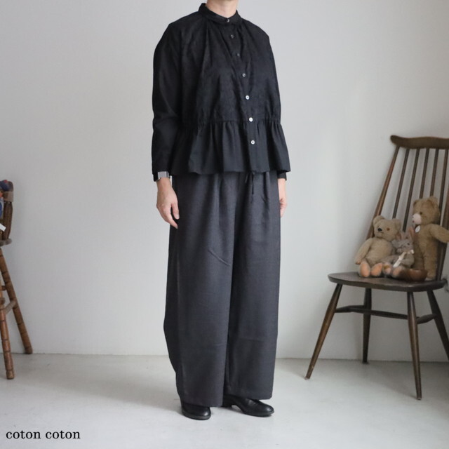 DSC504AW52  STAMP AND DIARY 　ドローストリング付きギャザーブラウス