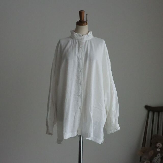 INMDS26702 maison de soil  TWILL COTTON KHADI PLAIN FRILL COLLAR SHIRTS WITH MINI PINTUCK
