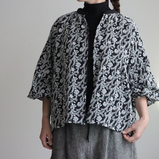 6301BL008262 qiri  garden embroidery gather スリーブブラウス