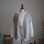 Cotton Linen ジレ / Vlas Blomme vlas blomme Hazy Cotton Linen ケープジレ（2color） - poooL