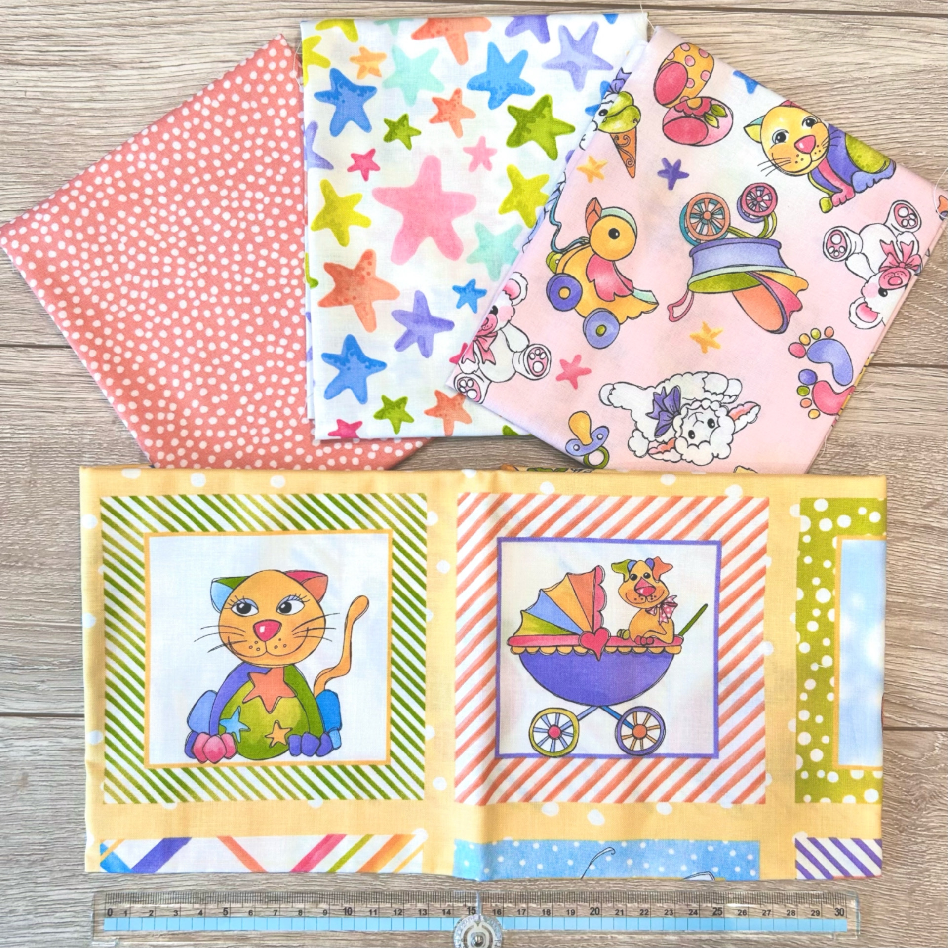 【USAコットン ロラライハリス ネコ柄 ドット 星柄 テディベア柄  パステルカラーセット】50×55cmサイズ3枚と60×110cmサイズ1枚  4枚で通常￥2970→2200円　数量限定のお得なロラライハリス生地4枚セット（COS-017）