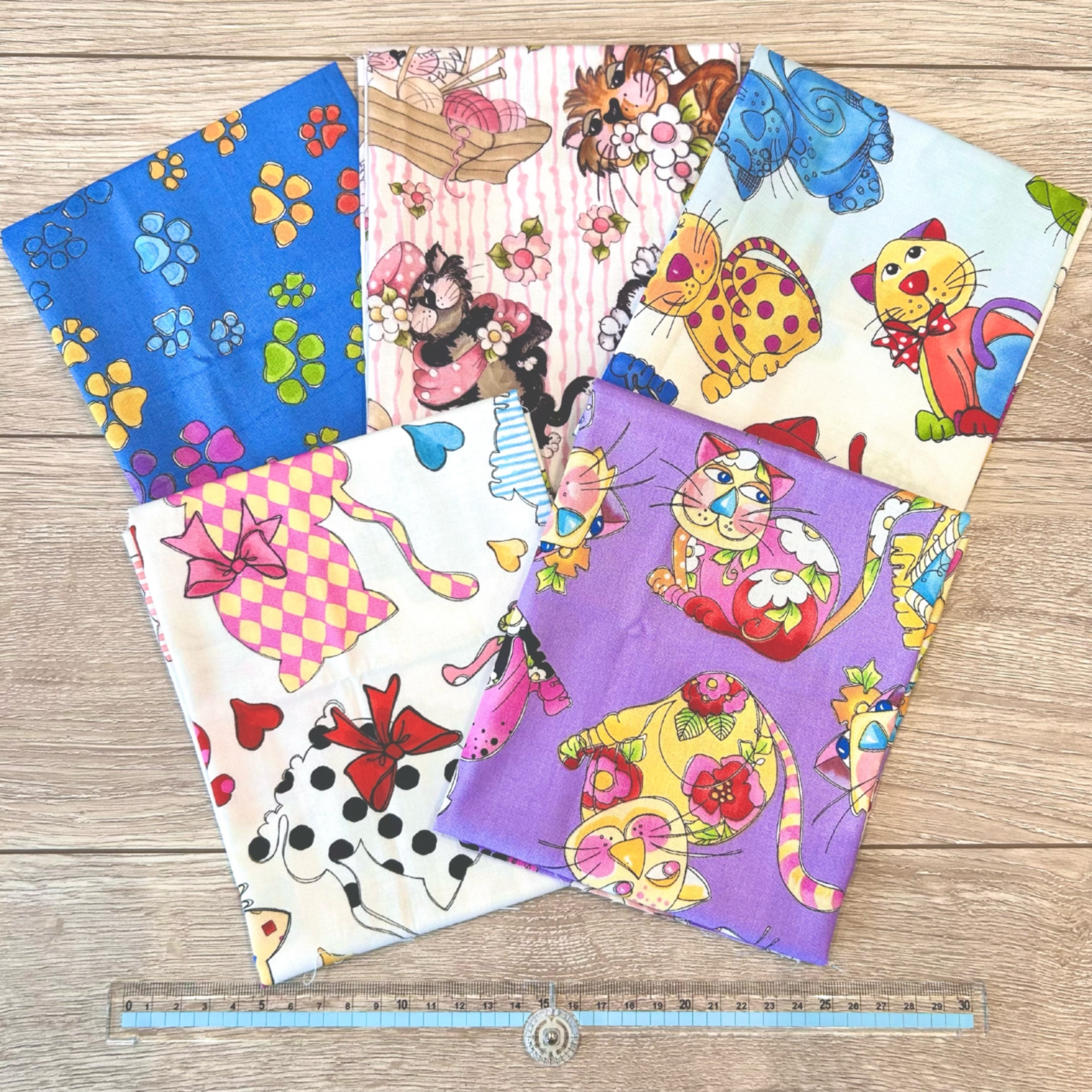 【USAコットン ロラライハリス ネコ柄  ストライプ 】50×55cmサイズ  5種5枚で通常￥2750→2200円　数量限定のお得なロラライハリス生地5枚セット（COS-018）