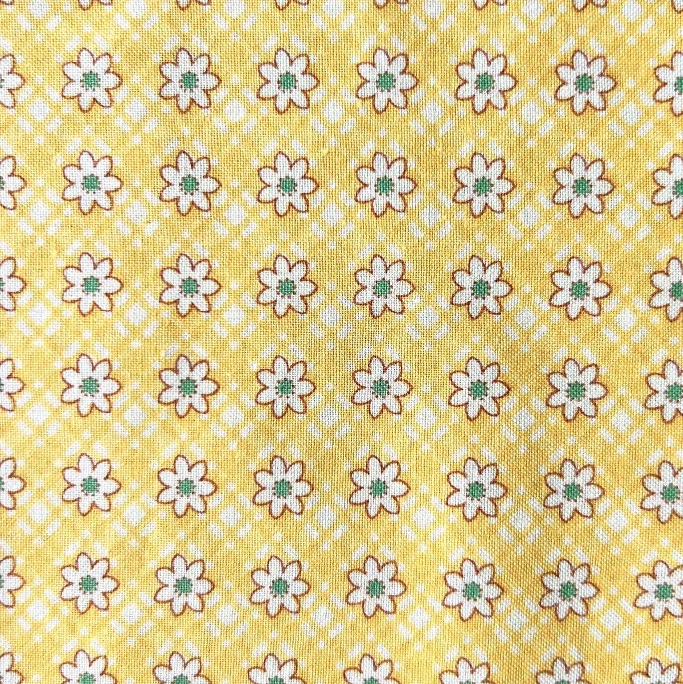 希少生地　USAコットン【サーティーズ（1930年代の復刻版生地）】レトロ柄　イエロー系　49×27cm(UTH-251)