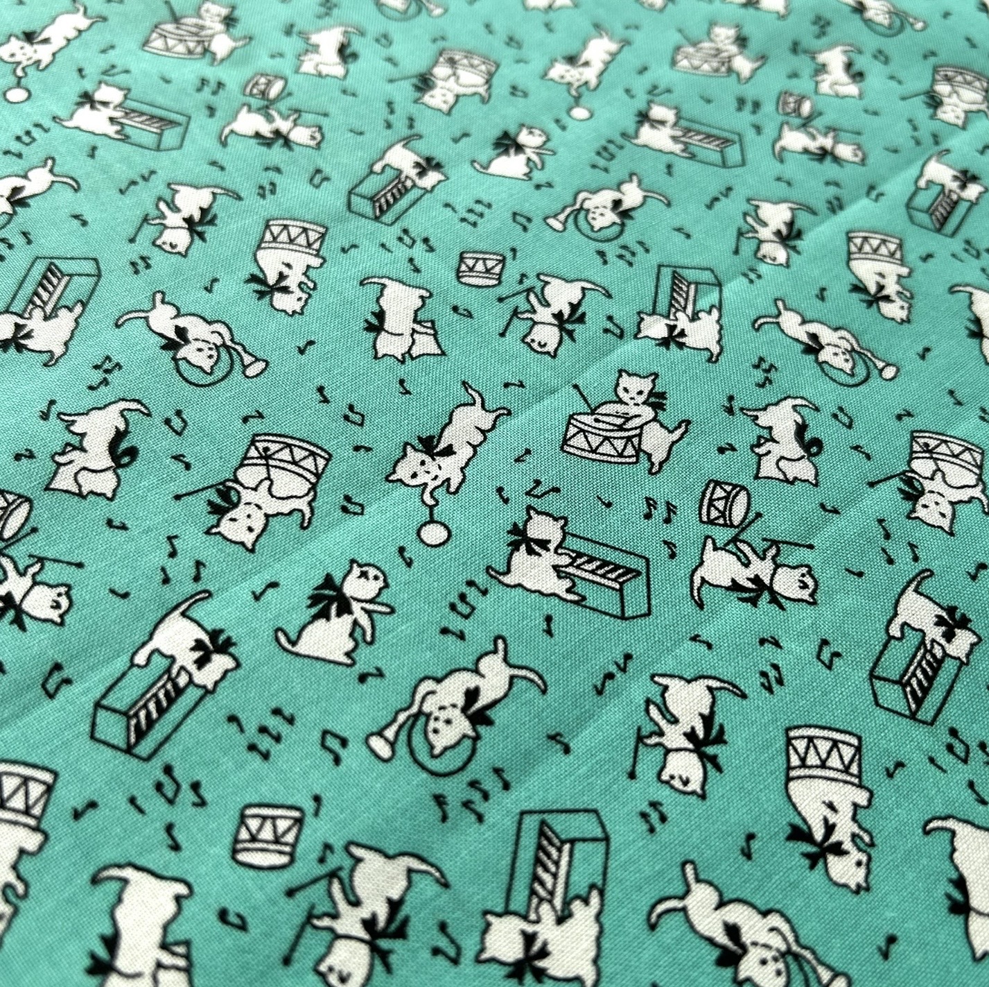 希少生地　USAコットン【サーティーズ（1930年代の復刻版生地）】レトロ柄　猫の音楽隊　ブルーグリーン系　50×28cm(UTH-256)