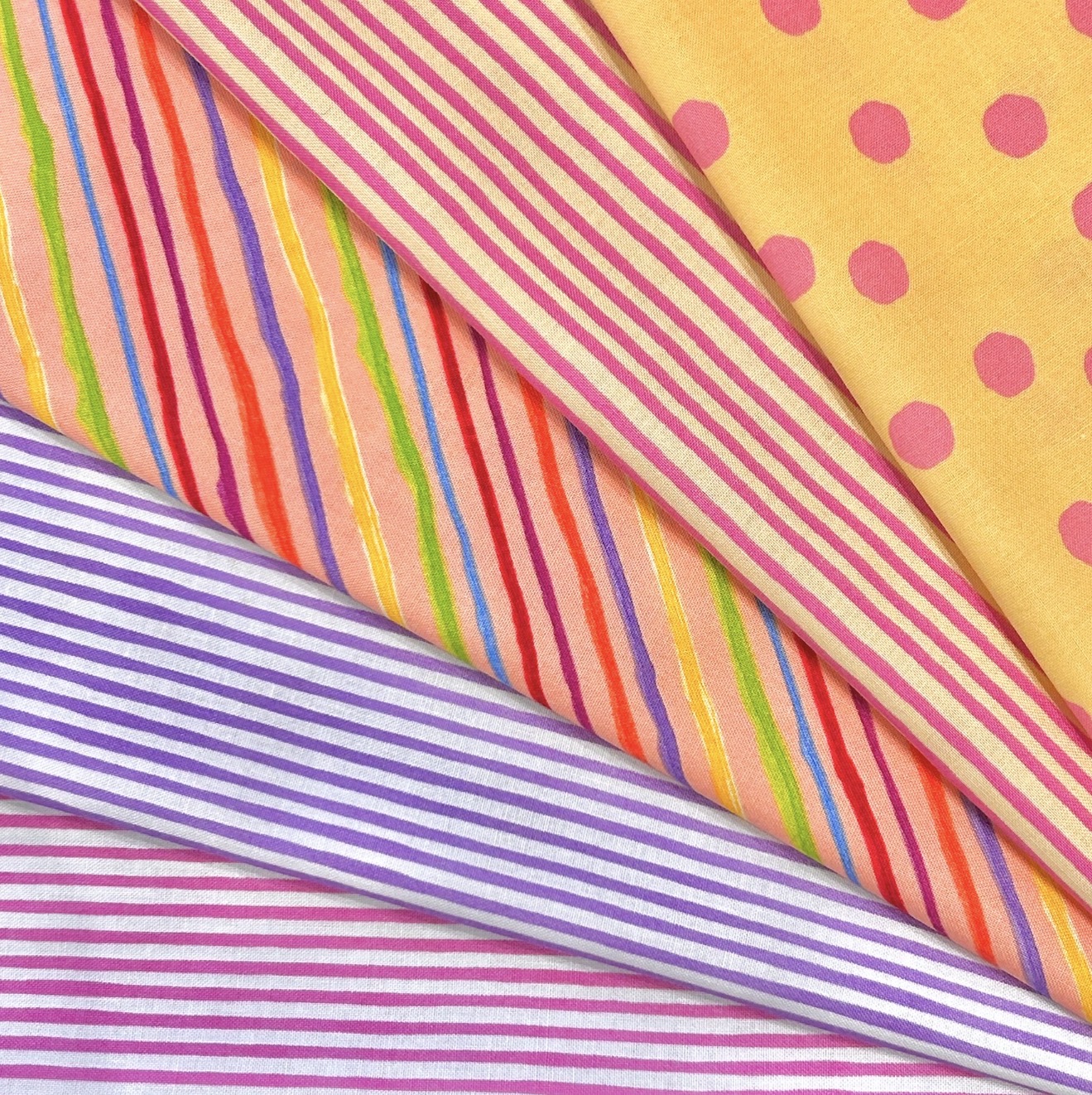 USAコットン 【 Loralie Designs 】ロラライハリス  33×37cmサイズ5柄5枚セット  数量限定アソートセット  カットクロス  アメリカ輸入生地（COS-064）