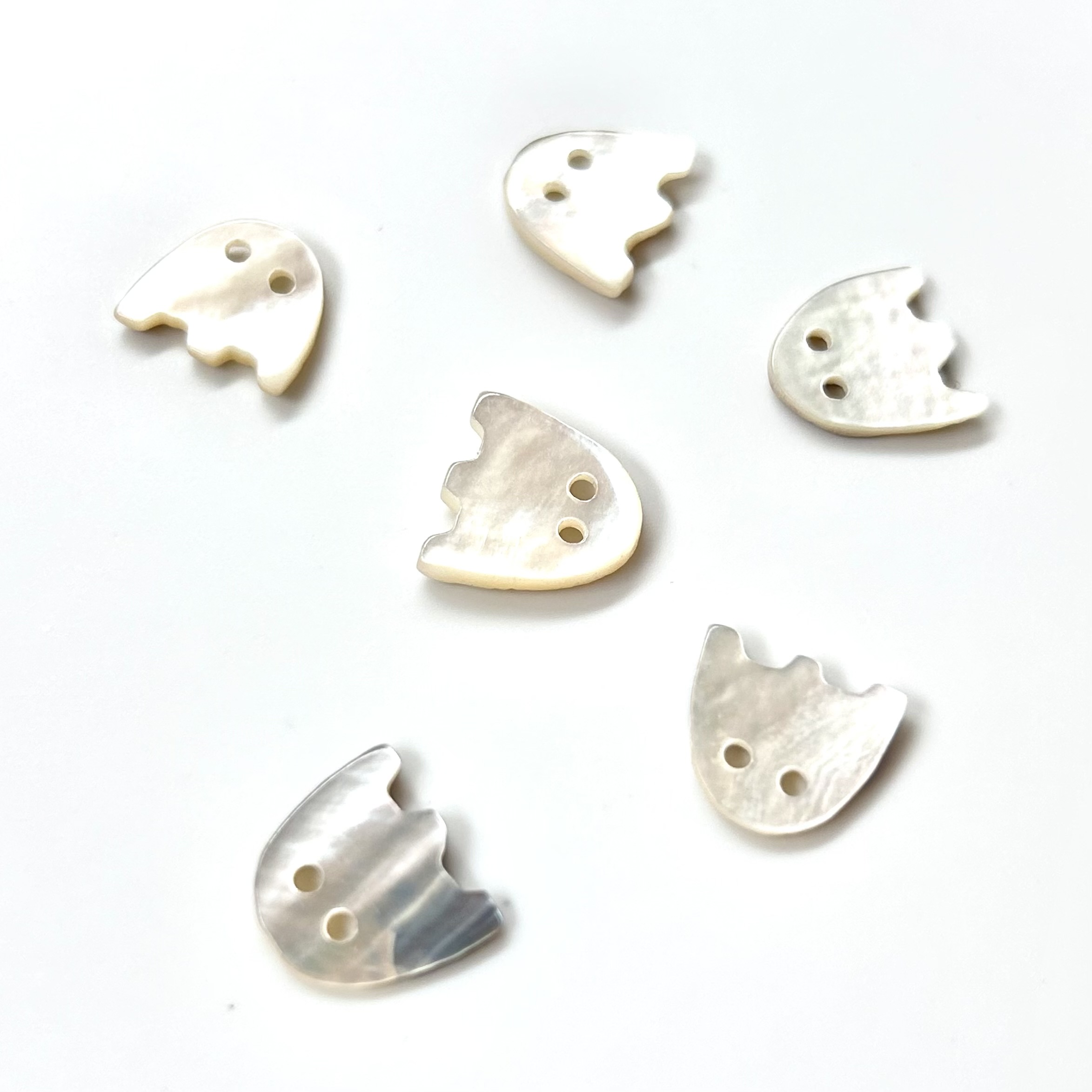 貝ボタン シェルボタン 6個セット【 おばけ形 】(NOT-286)