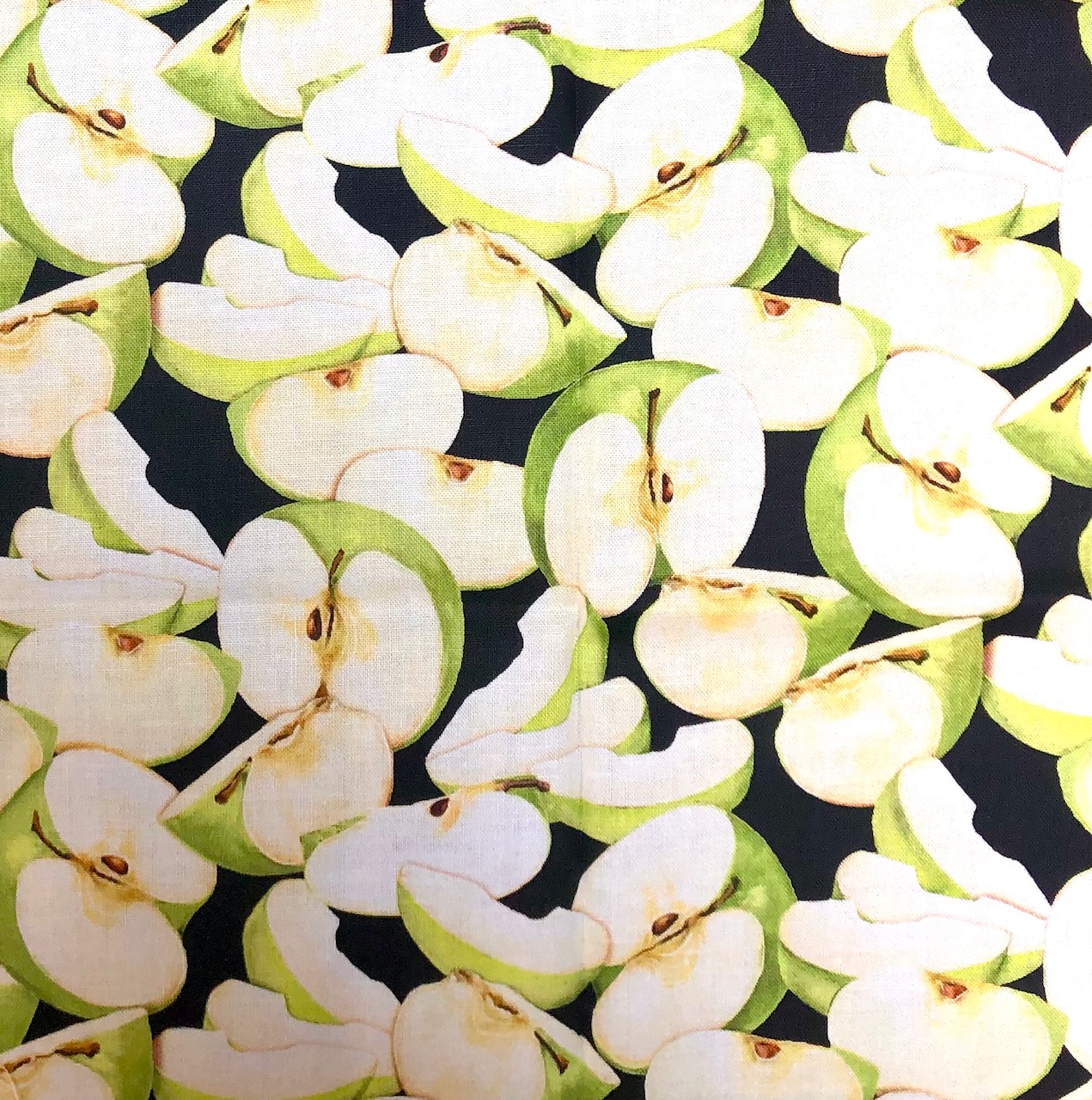 USAコットン【Foods & Kitchen柄】青リンゴ柄　リアルプリント  (UFK-240)