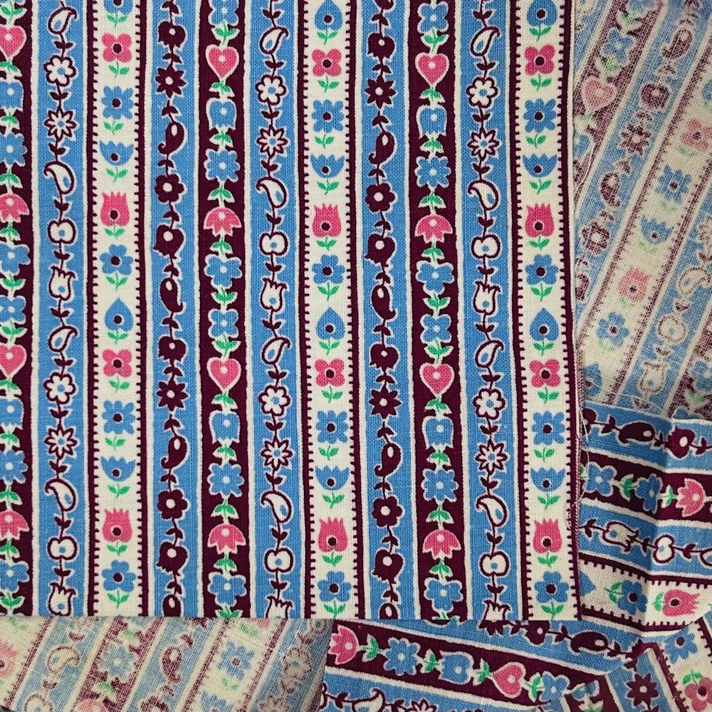 海外で人気の【フィードサック】 1930年代アメリカ製 穀物袋のカットクロス ヴィンテージ布   UFS-151