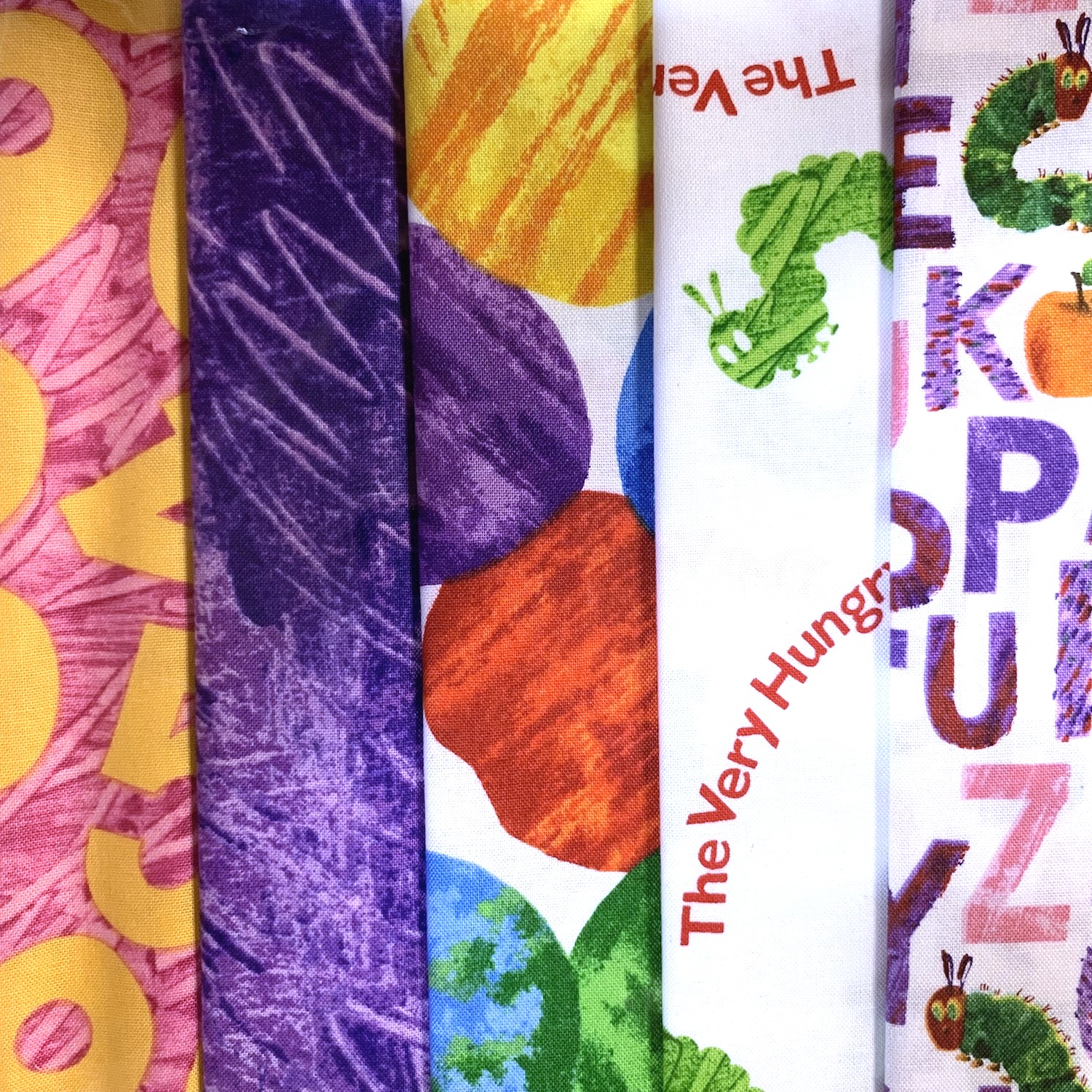 【エリックカール　はらぺこあおむし キャラクター生地 USAコットン】お得な5枚セット生地  ドット  アルファベット数字柄 (UHC-SET014)